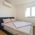 Διαμέρισμα Stunning In With Wifi Rtina