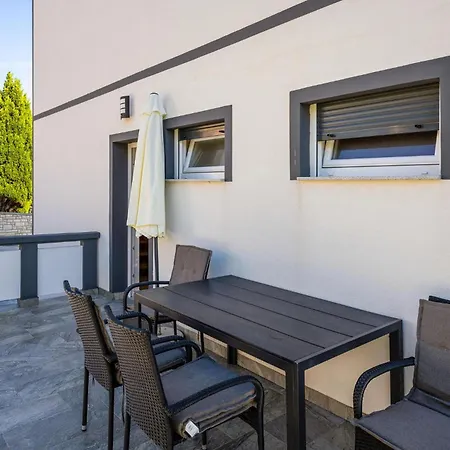 Apartment Stunning In With Wifi
