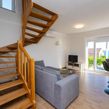 Stunning In With Wifi *