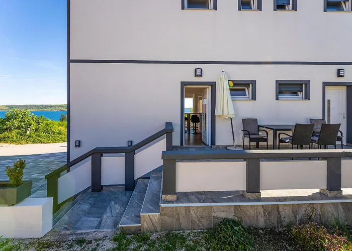 Stunning In With Wifi Apartman